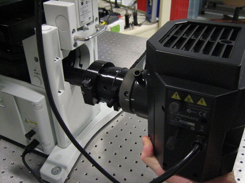 File:AM IX71HgLampRemoval04.JPG