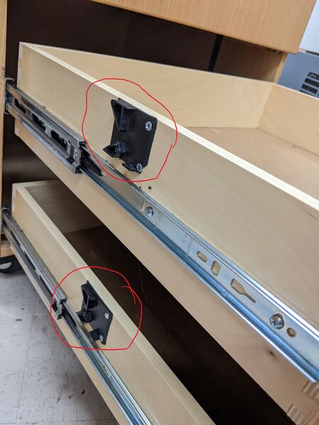 File:Plastic connectors.jpg