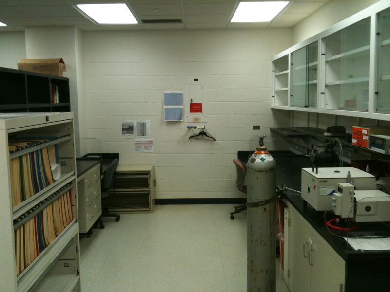 File:RenhaoLiLab Lab emptied2.JPG