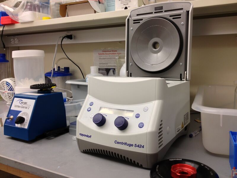 File:Centrifuge1.JPG