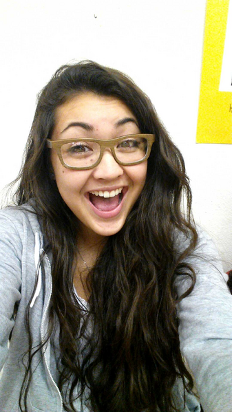 File:Awkard Selfie.png