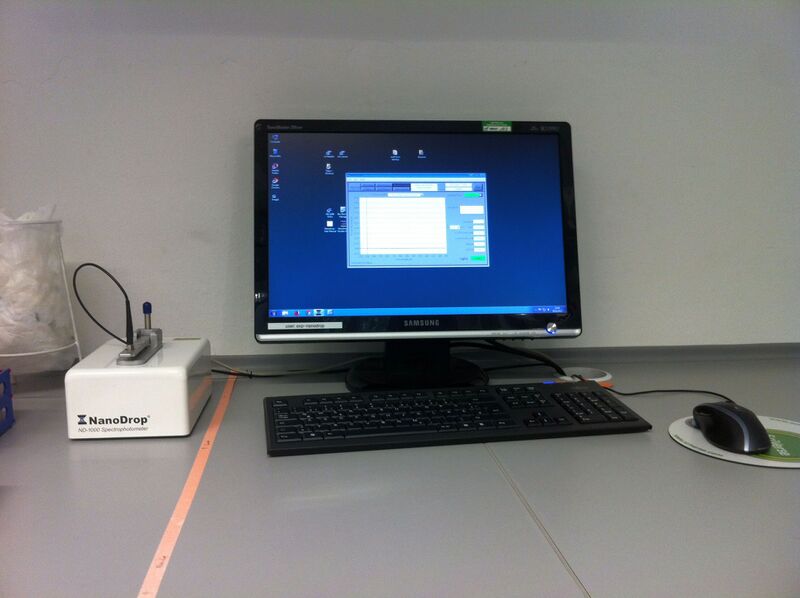 File:Nanodrop1.JPG