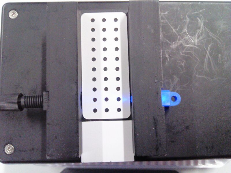 File:Single-drop fluorimeter device.jpg