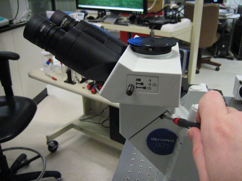 File:AM IX71TrinocularRemoval.JPG