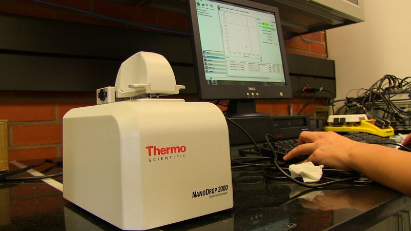 File:UA NanoDrop.JPG