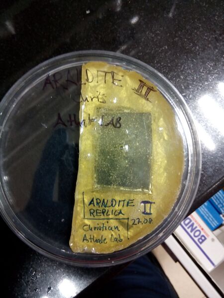 File:RaBa Araldite2.JPG