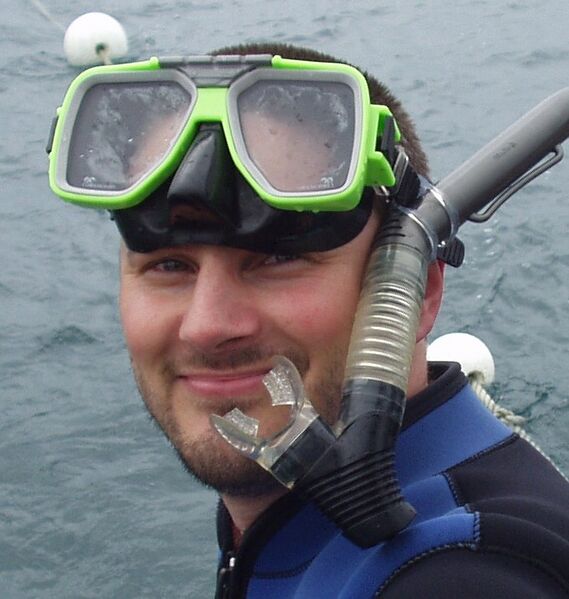 File:Andrew Perry.jpg