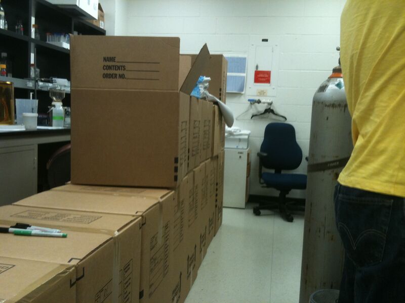File:RenhaoLiLab Lab packed2.JPG