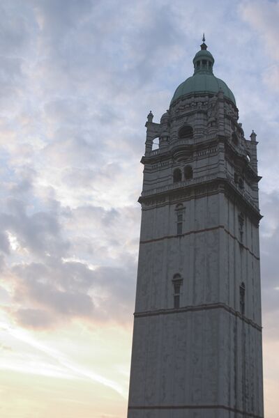 File:Kafatos-Queens-tower-at-sunset.jpg