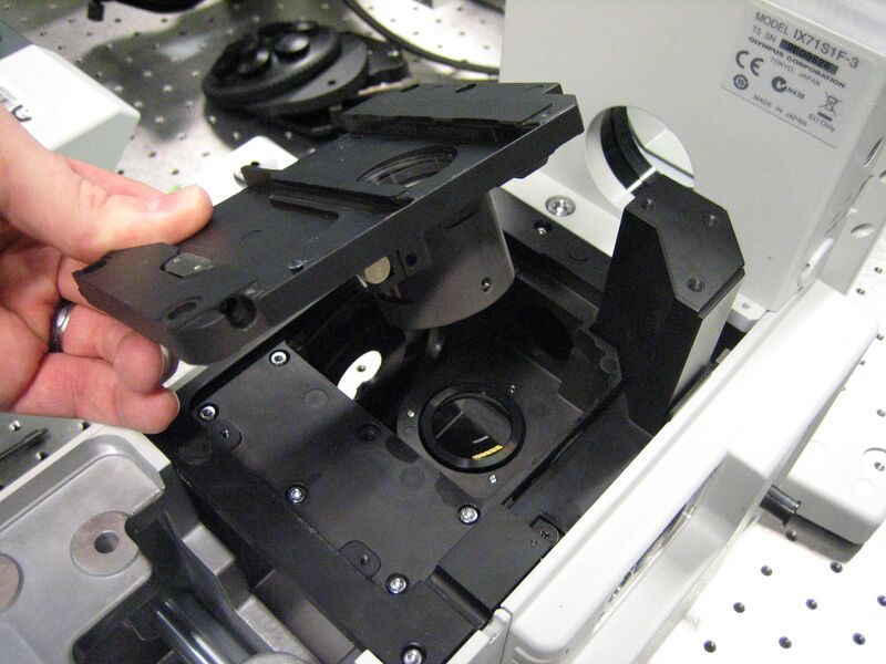 File:AM IX71MagnifierRemoval04.JPG