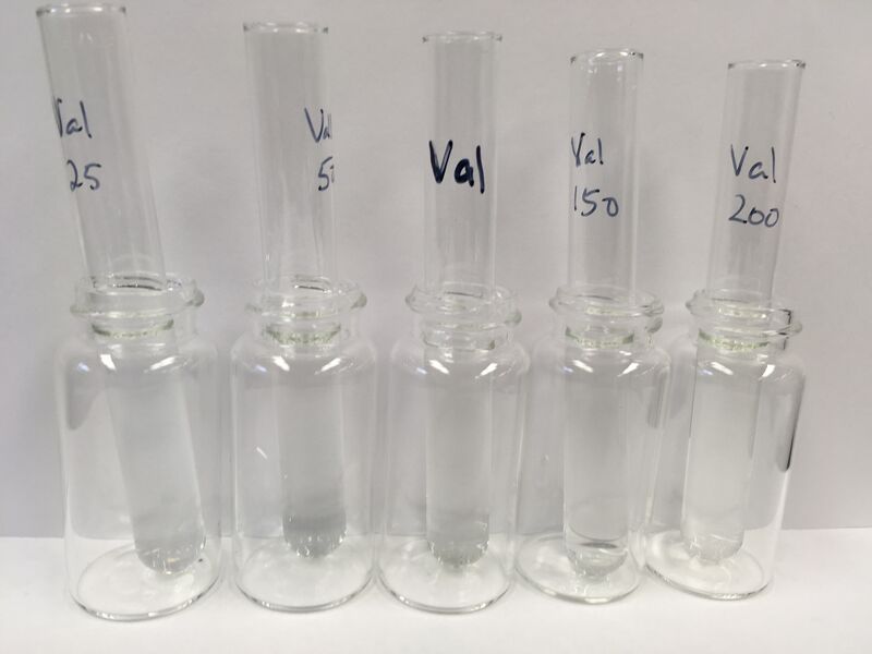 File:01112017 photo AuNP Valine.jpg