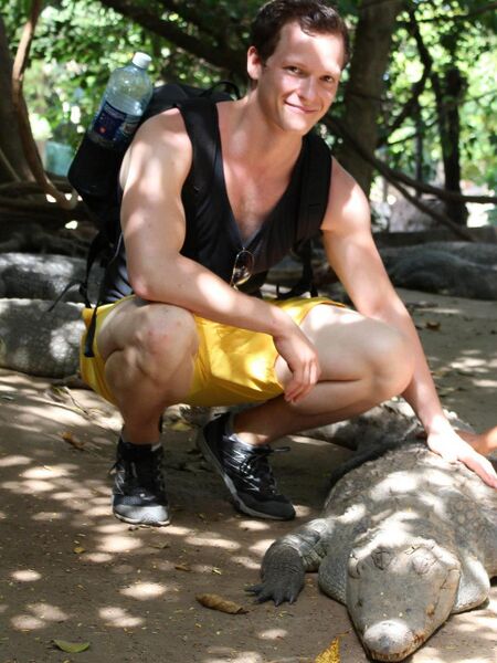 File:Drew - 8 - 05.05.15.jpg